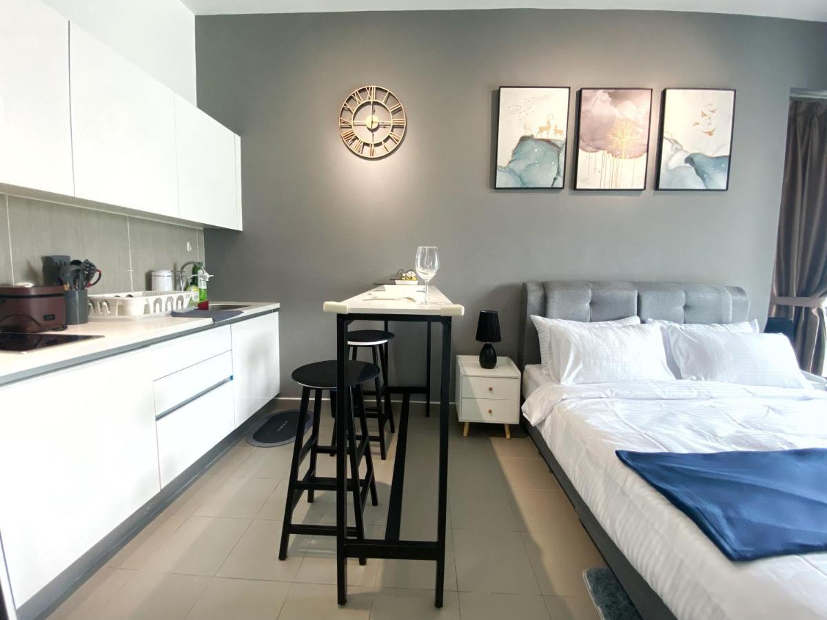 Lily & Loft - The Grand Sofo, Petaling Jaya Lägenhet Exteriör bild